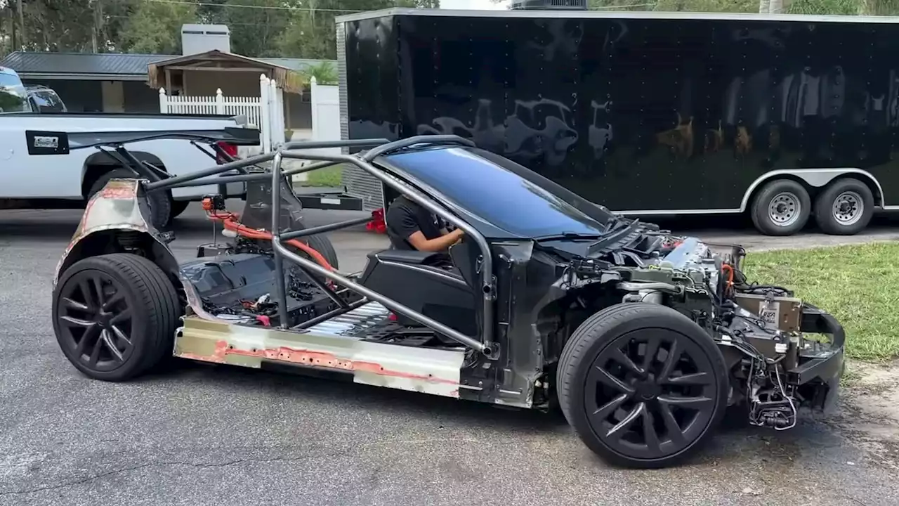 Wrecked Tesla Model S Plaid Gutted In The Name Of Weight Saving, More Speed