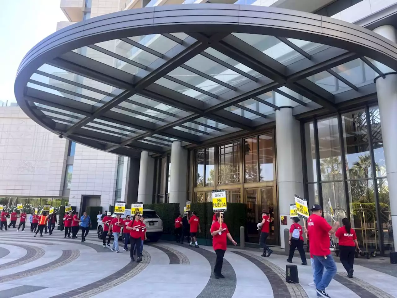 Beverly Hilton workers and others join in Southern California strike