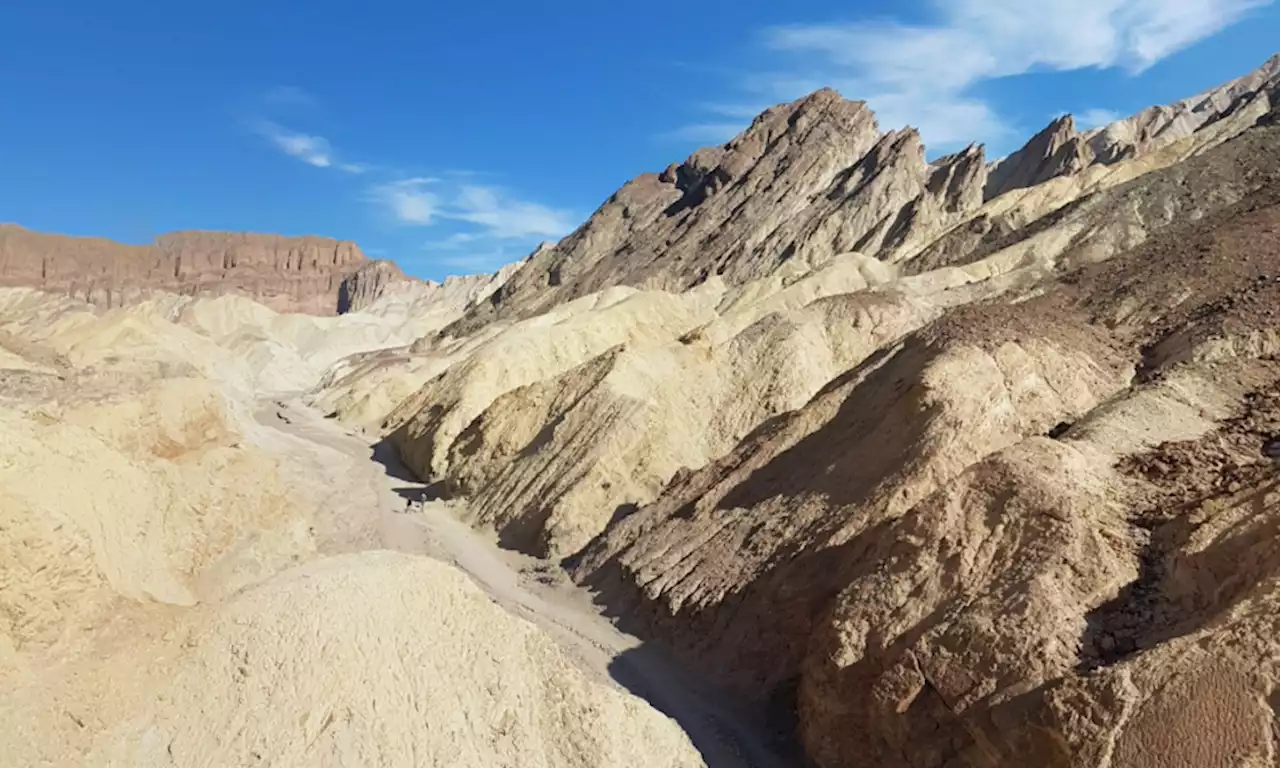 SFV man, 71, dies in Death Valley after telling reporter he was determined to complete hike