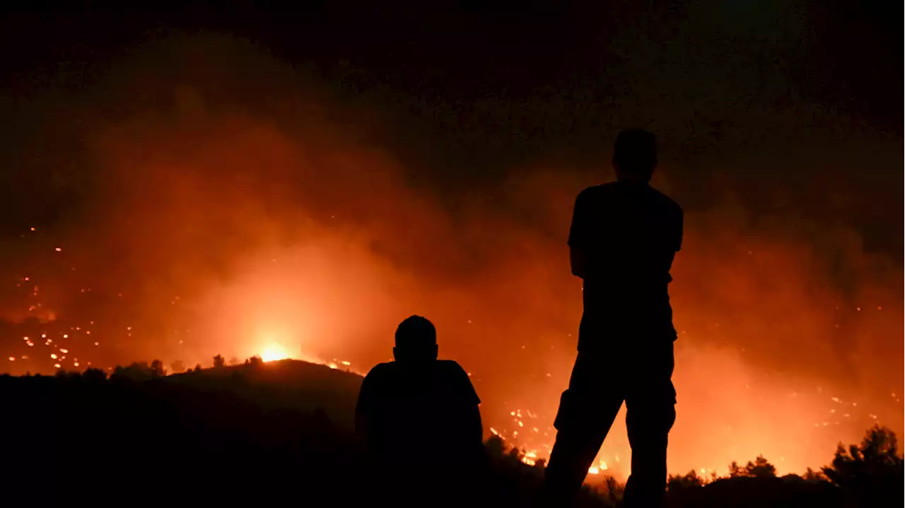 « Nous sommes en guerre », affirme le Premier ministre de la Grèce en proie aux incendies