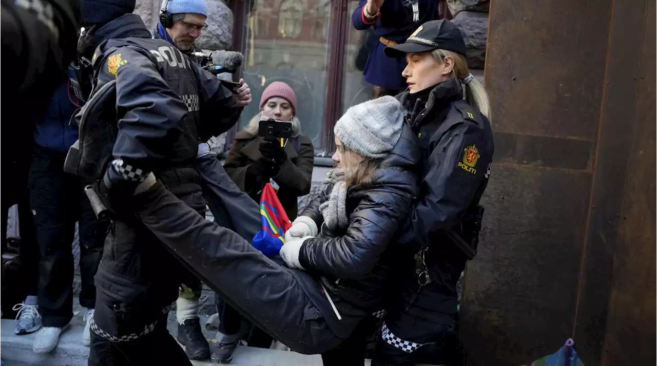 Clima, Greta Thunberg condannata per resistenza alla polizia in Svezia