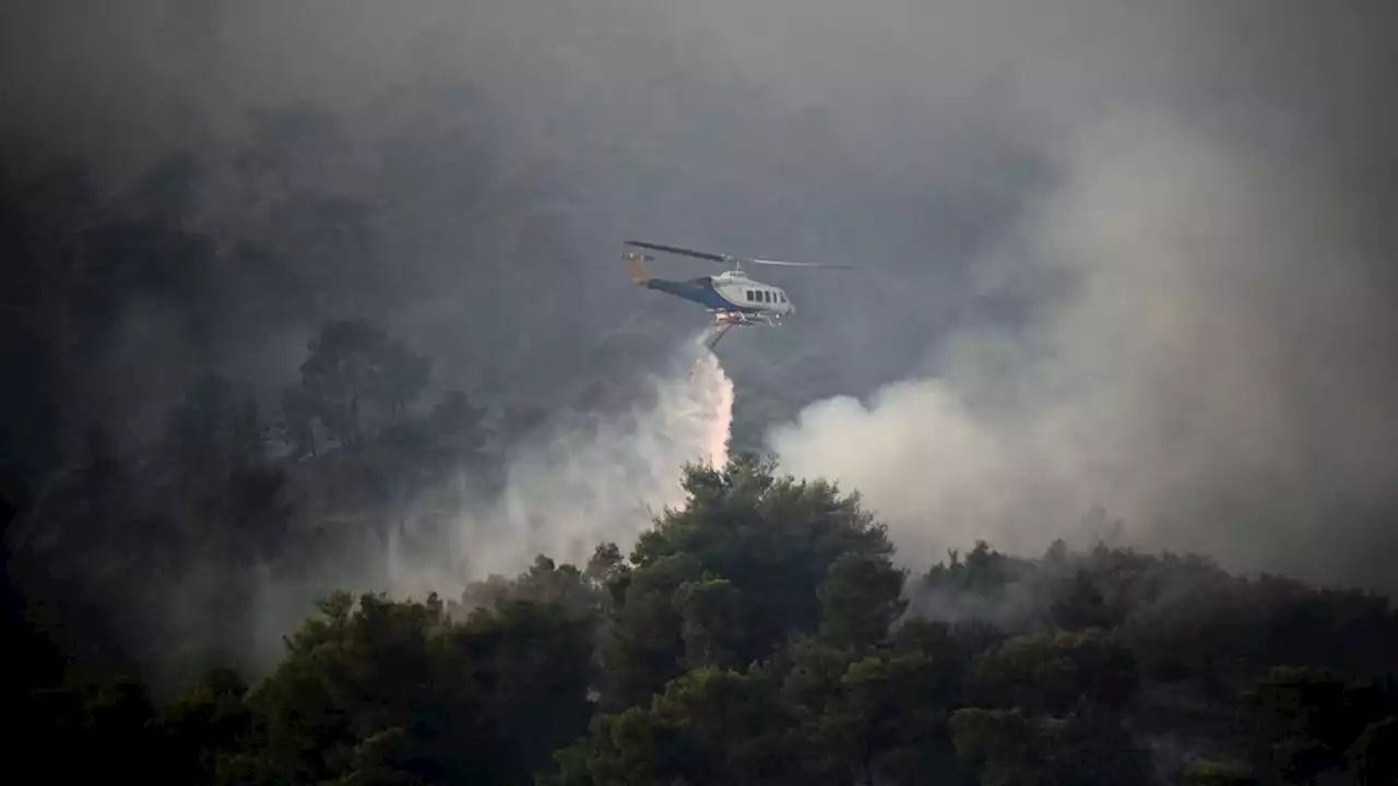 Reisadvies Rhodos, Corfu en Evia aangescherpt vanwege bosbranden