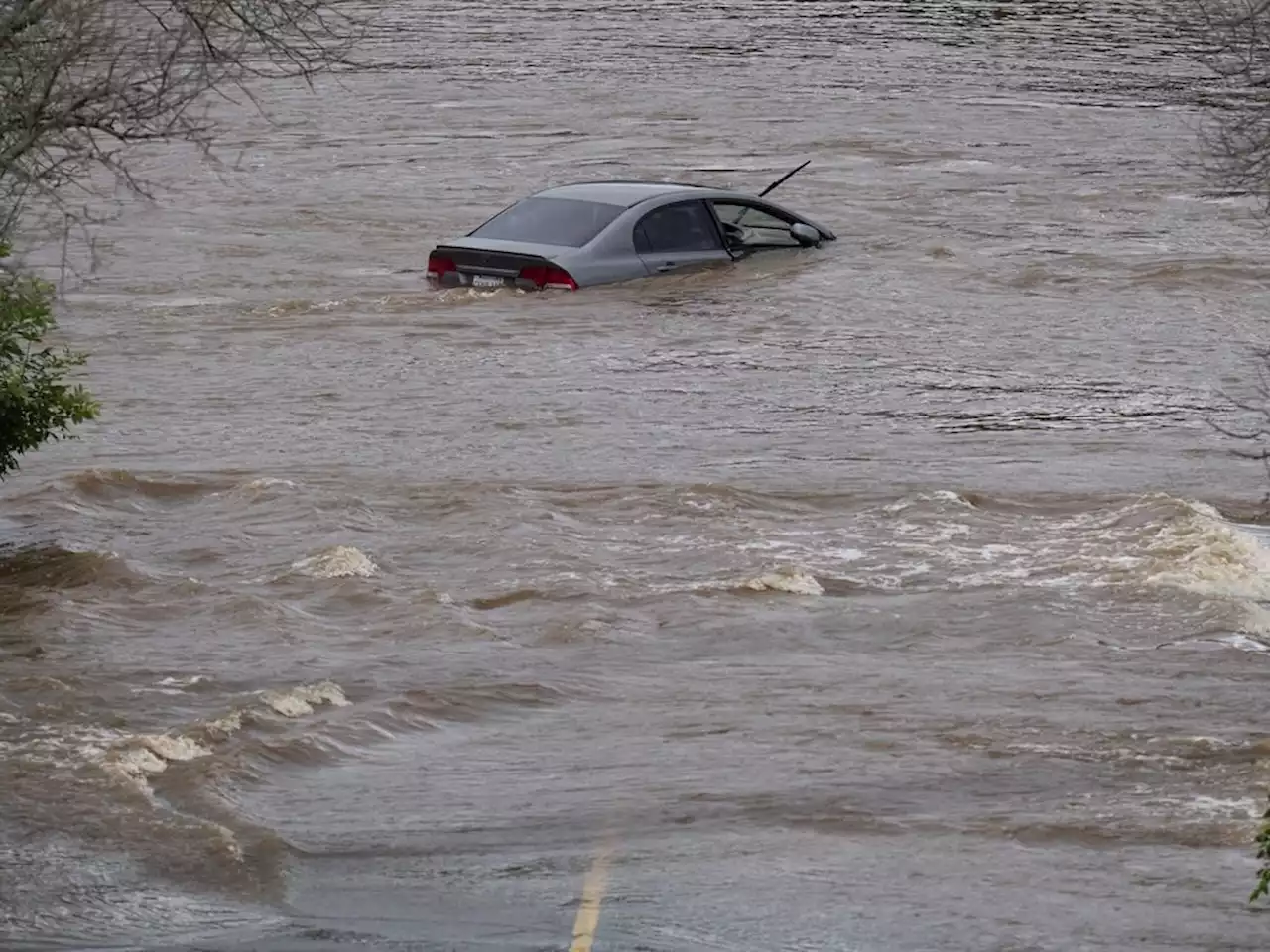 Workers continue to pump water from Nova Scotia field in search for missing