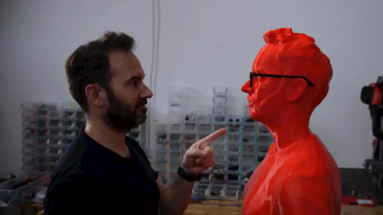 After two 'catastrophic failures,' this man successfully 3D prints a life-sized doppelganger