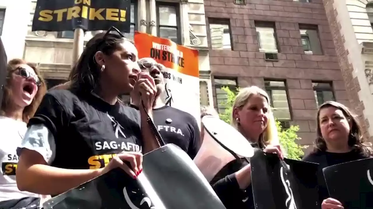 AOC blasts ‘insatiable’ CEOs’ private jets on SAG-AFTRA picket line