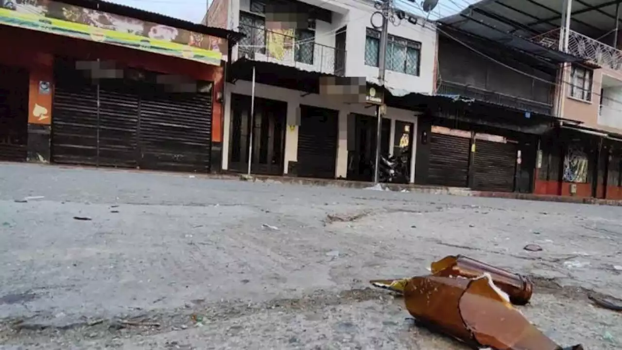 Nueva modalidad de robo en Bogotá: a botellazos agreden a las víctimas en plena calle - Pulzo