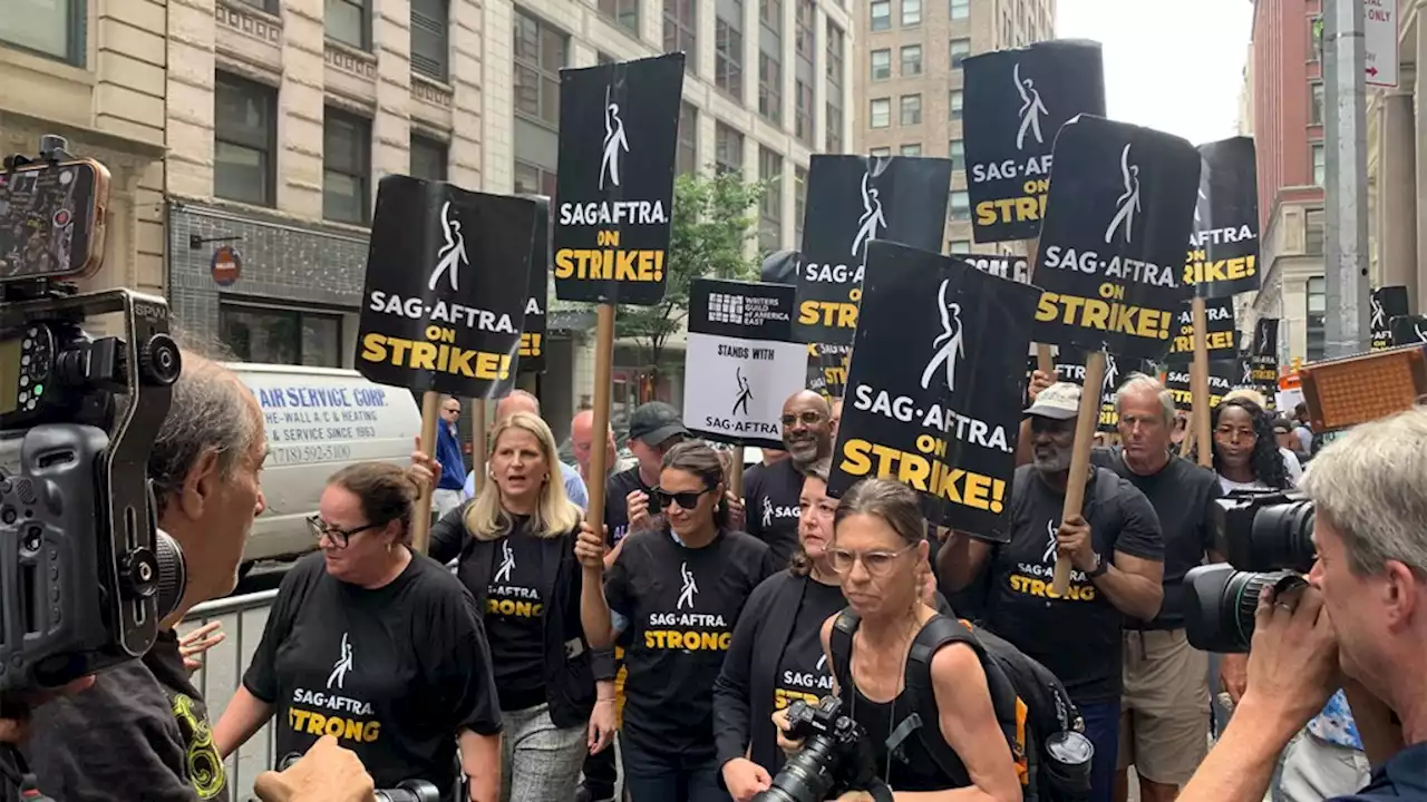 AOC Joins Actors and Writers On New York Picket Line: “This Is a Fight Against Greed”