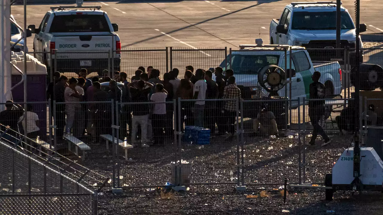 Customs and Border Protection Is Caging Migrants Outdoors Amid Heat Wave