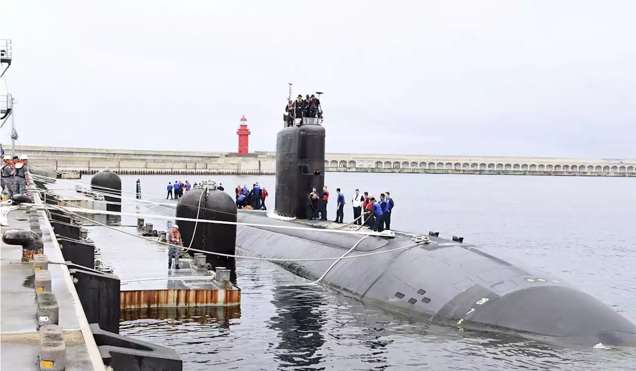 Second U.S. submarine docks in South Korea amid North Korean threats