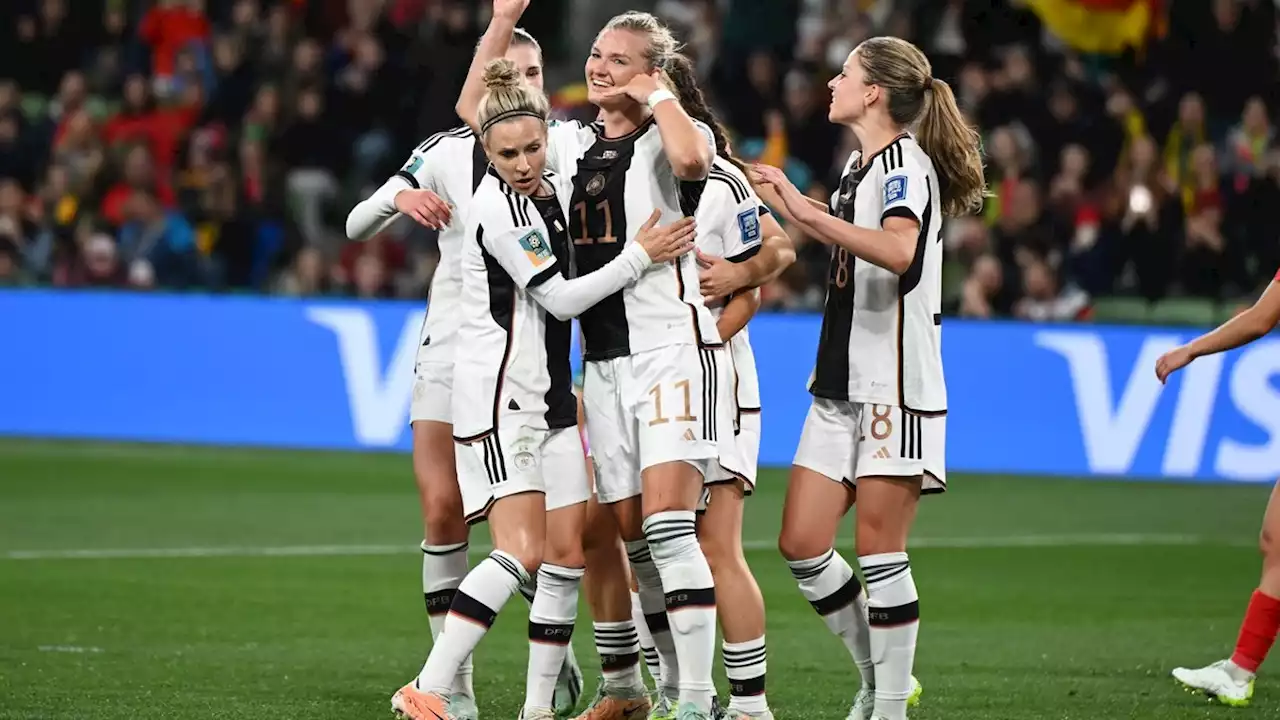 WM der Frauen: DFB-Team siegt souverän – ZDF-Expertin fliegt durch das Studio