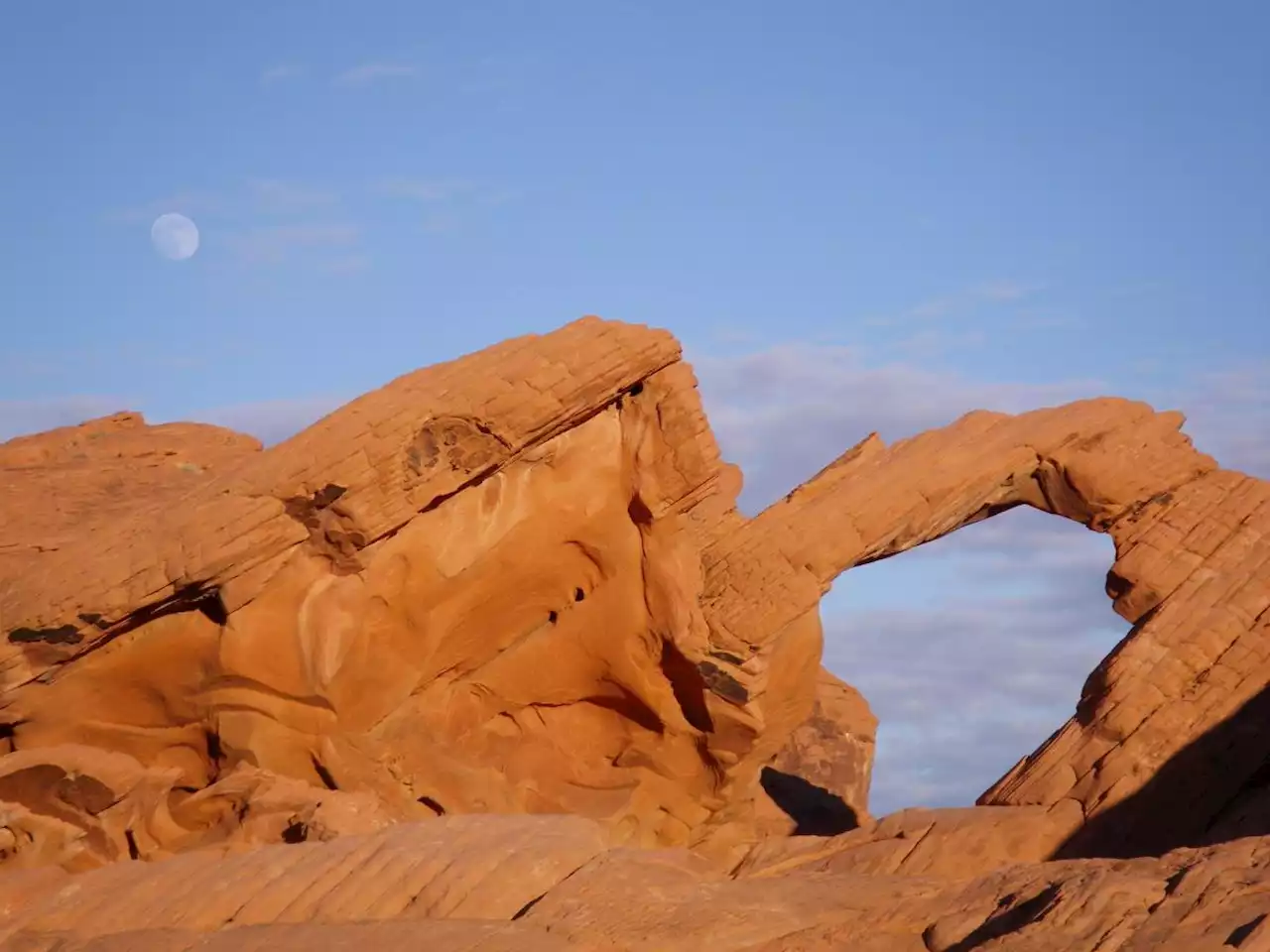 2 women hikers found dead in Nevada state park amid triple-digit temperatures