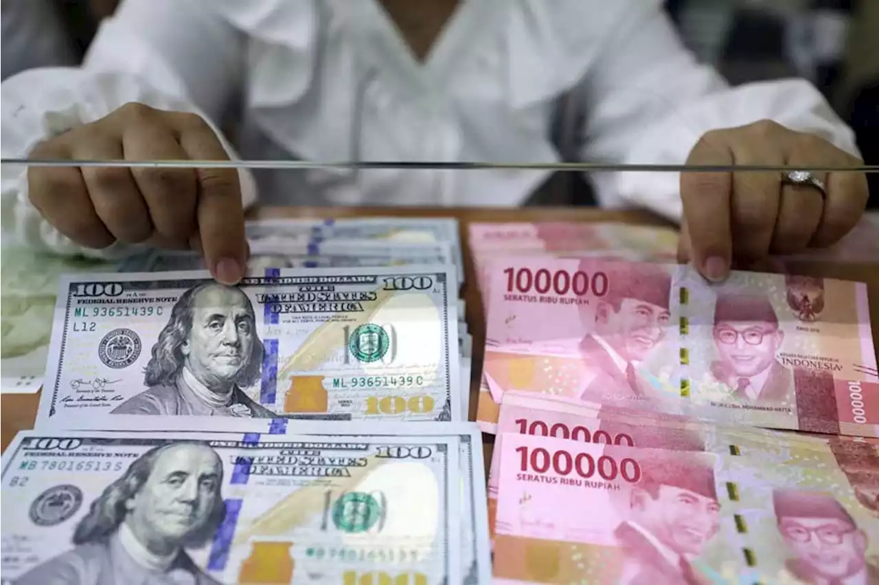 Rupiah Dibuka Menguat ke Rp15.000 Jelang Pengumuman RDG Bank Indonesia