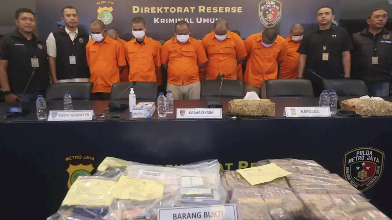 Indonesian police crack down on traffickers who sent 122 people to sell their kidneys in Cambodia