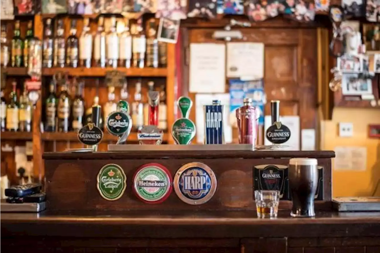 Popular Glasgow pub closes for major refurbishment