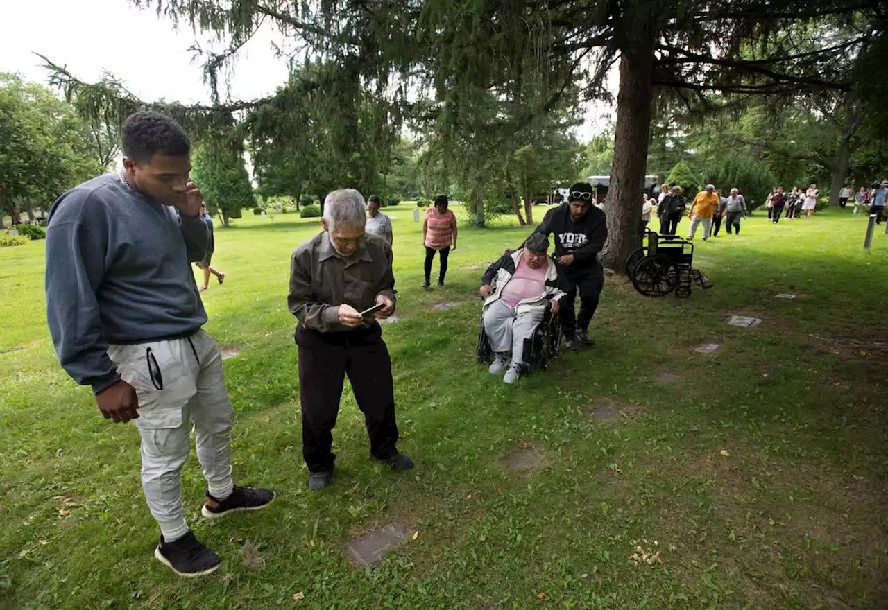 Inuit elders seek closure during visit to previous site of tuberculosis sanatorium in Hamilton