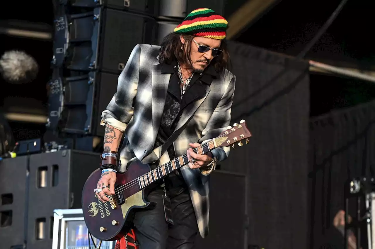 Banda de Johnny Depp cancelou shows porque ator foi encontrado inconsciente m hotel, diz site