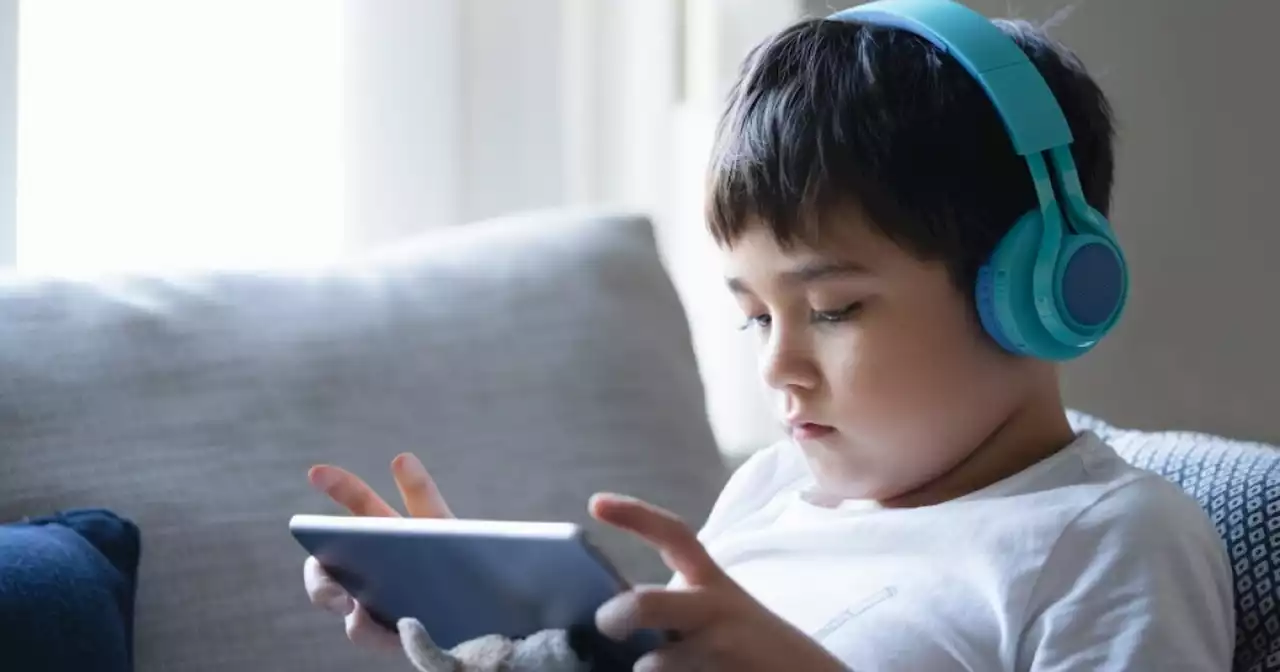 Kids with excessive screen time risk health trouble as adults