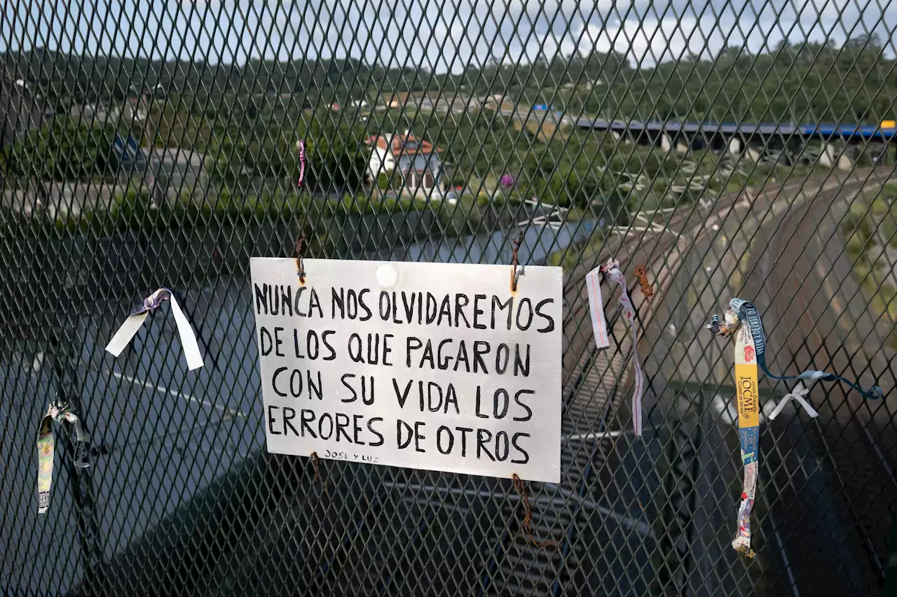 'Son diez años de ninguneo, sin una investigación independiente': el juicio del accidente de Angrois, a punto de ser visto para sentencia