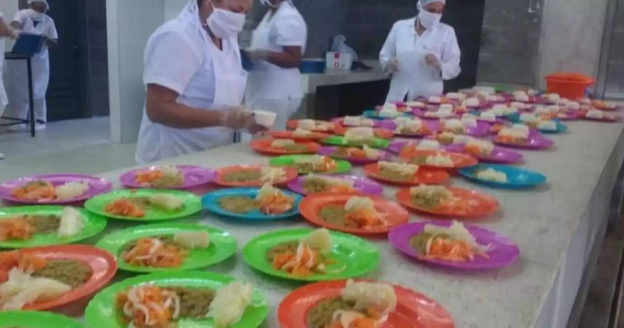 Miles de niños no están recibiendo alimentación escolar tras volver de vacaciones