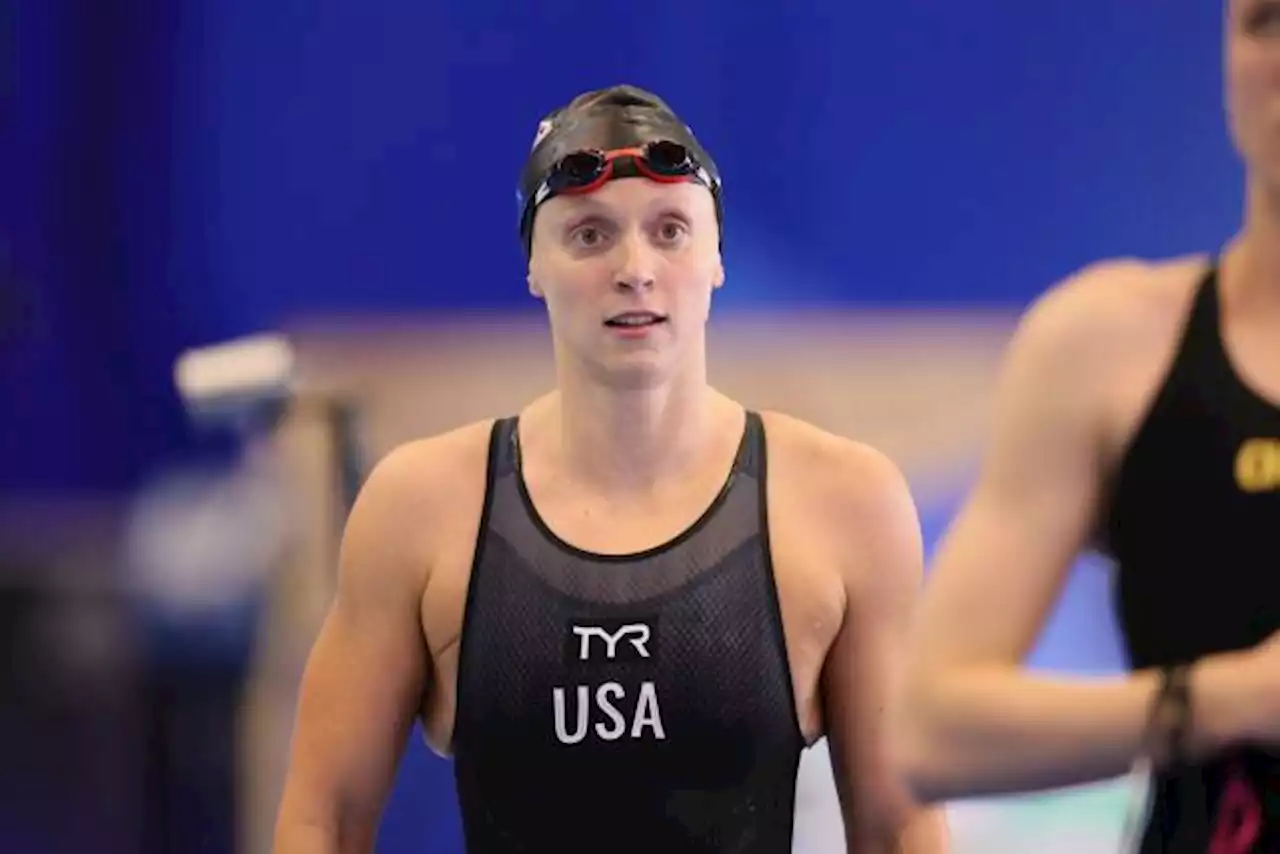 Katie Ledecky égale le record de titres mondiaux individuels de Michael Phelps