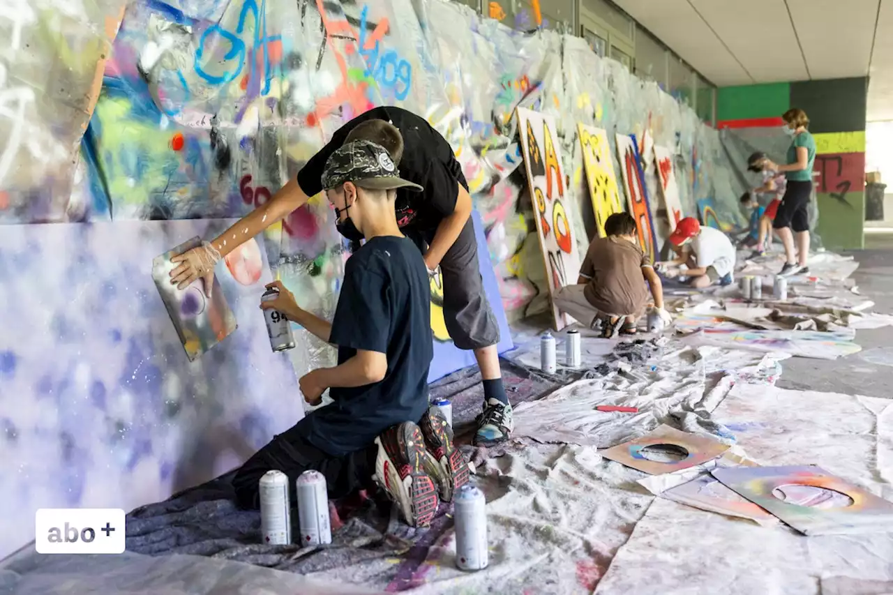 «Lässig, dass man so frei ist» – zu Besuch beim Ferienpass-Graffitikurs in Luzern