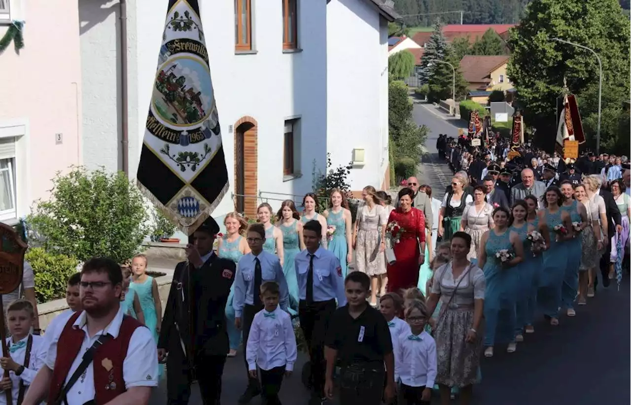 Die ganze Gemeinde feierte 150 Jahre Freiwillige Feuerwehr Treffelstein