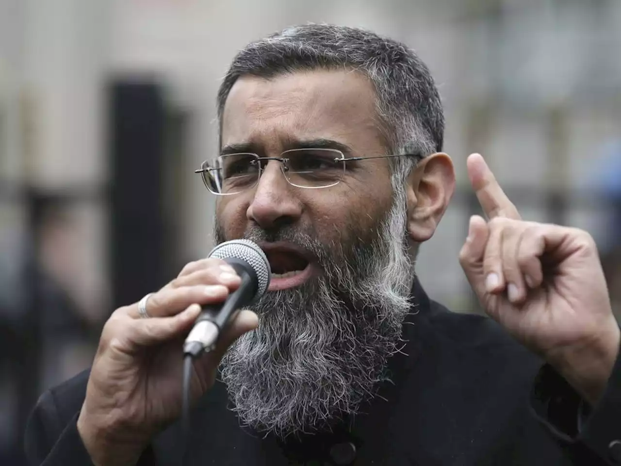 Alberta man and a high-profile British preacher charged in U.K. with terrorism offence