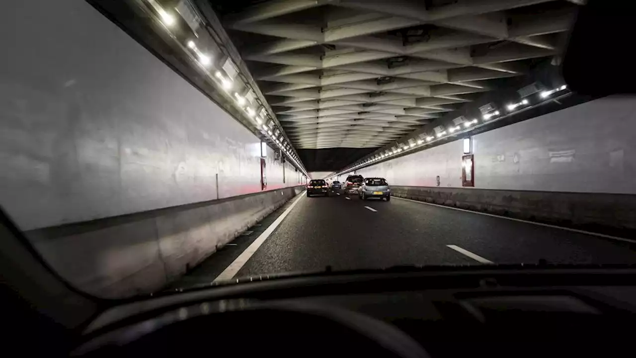 Velsertunnel richting Velsen hele dag dicht na ongeluk