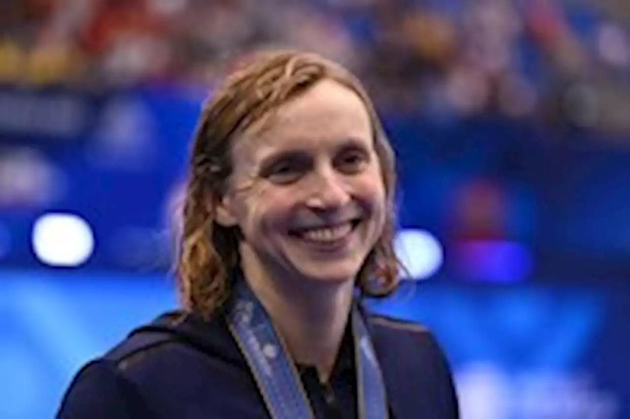 Katie Ledecky ties Michael Phelps for most individual golds at swimming’s Worlds