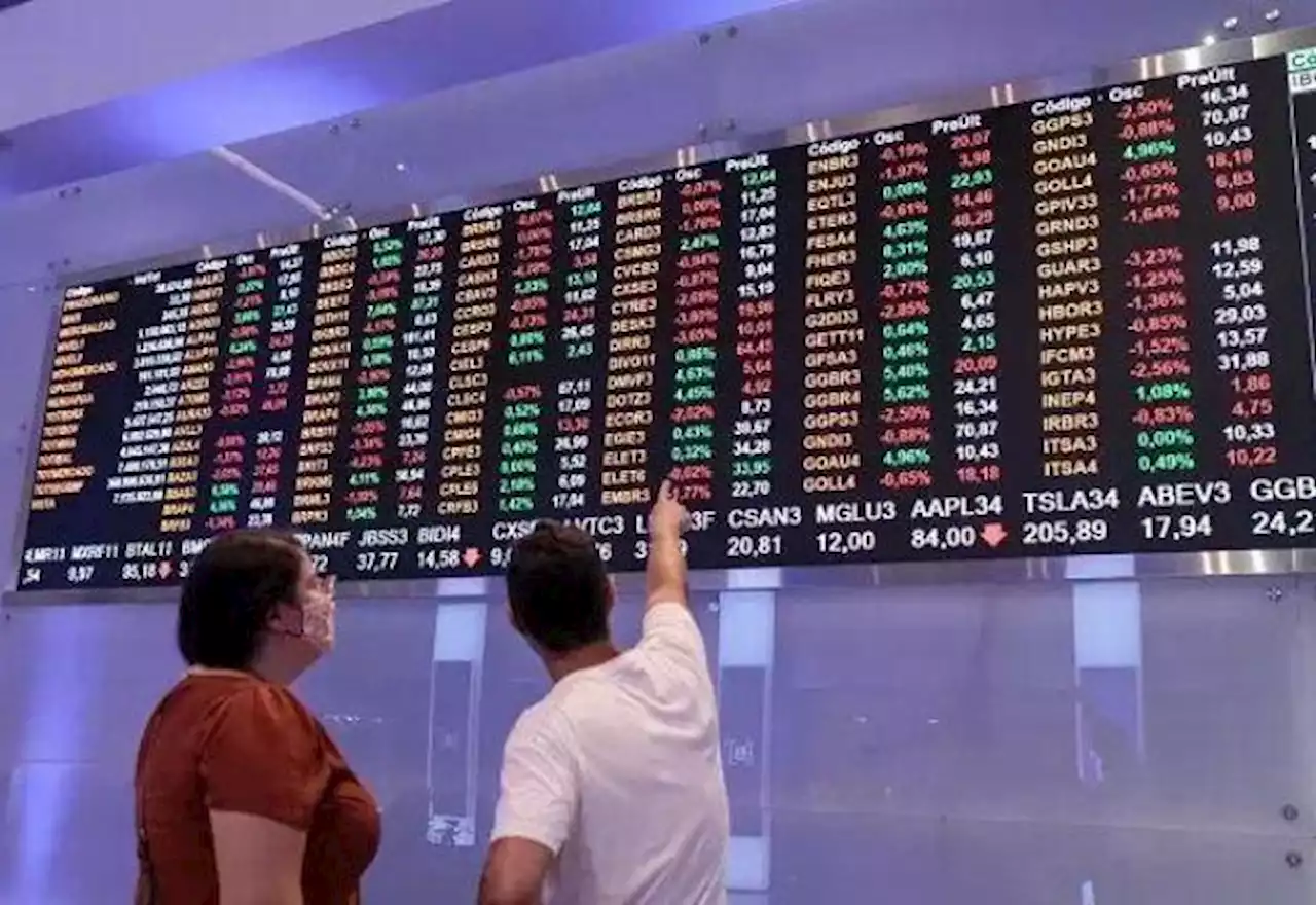 Ibovespa bate 121 mil pontos, nível mais alto desde agosto de 2021 - SBT News