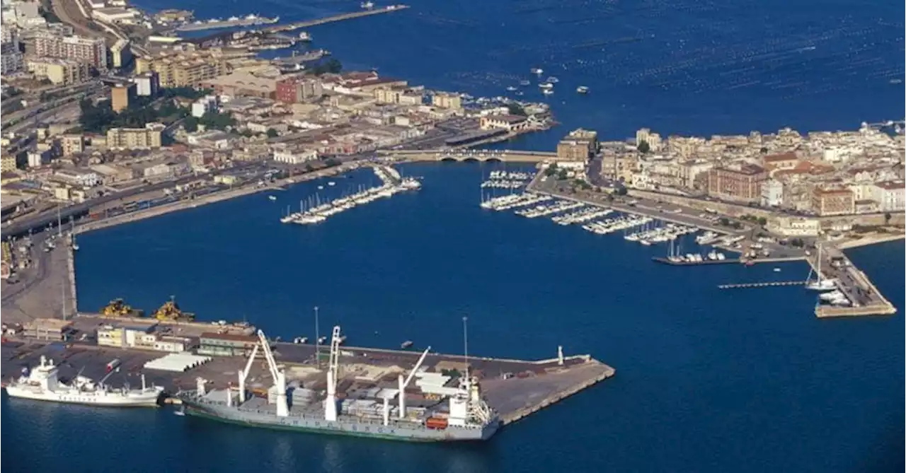 Il porto di Taranto fa ripartire il dragaggio per attrarre navi più grandi