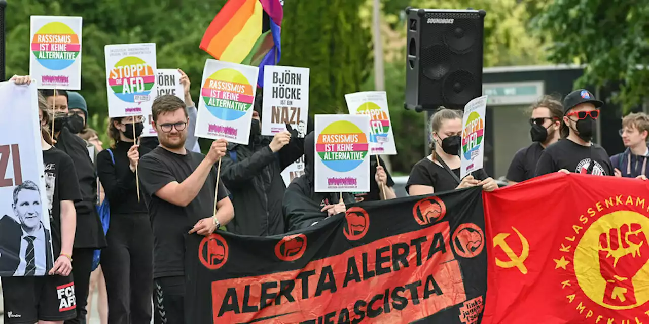 Parteitag in Magdeburg: Bündnis will AfD wegraven