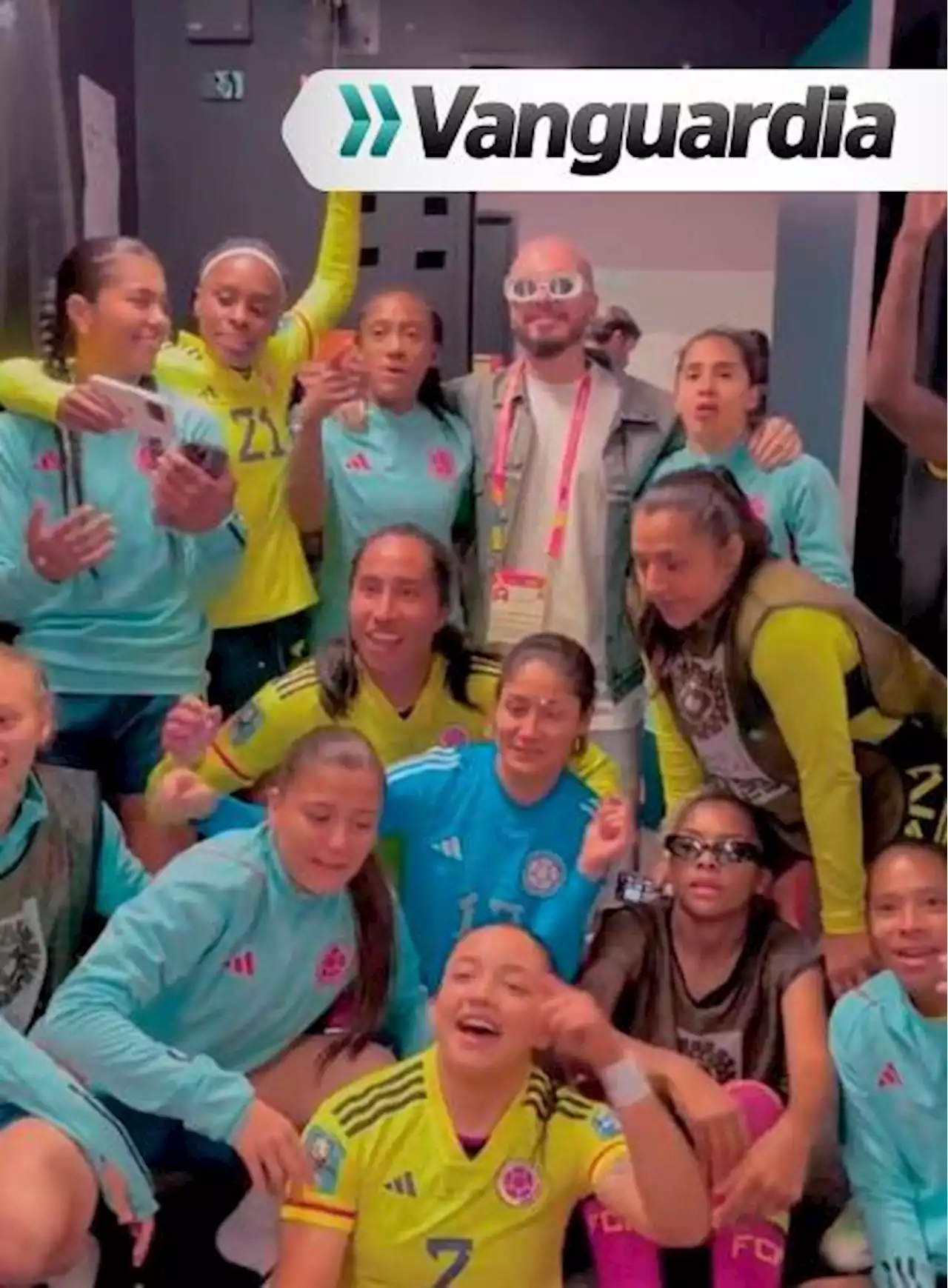 Video: J Balvin celebró en el camerino con las jugadoras de la selección Colombia su primera victoria en el Mundial