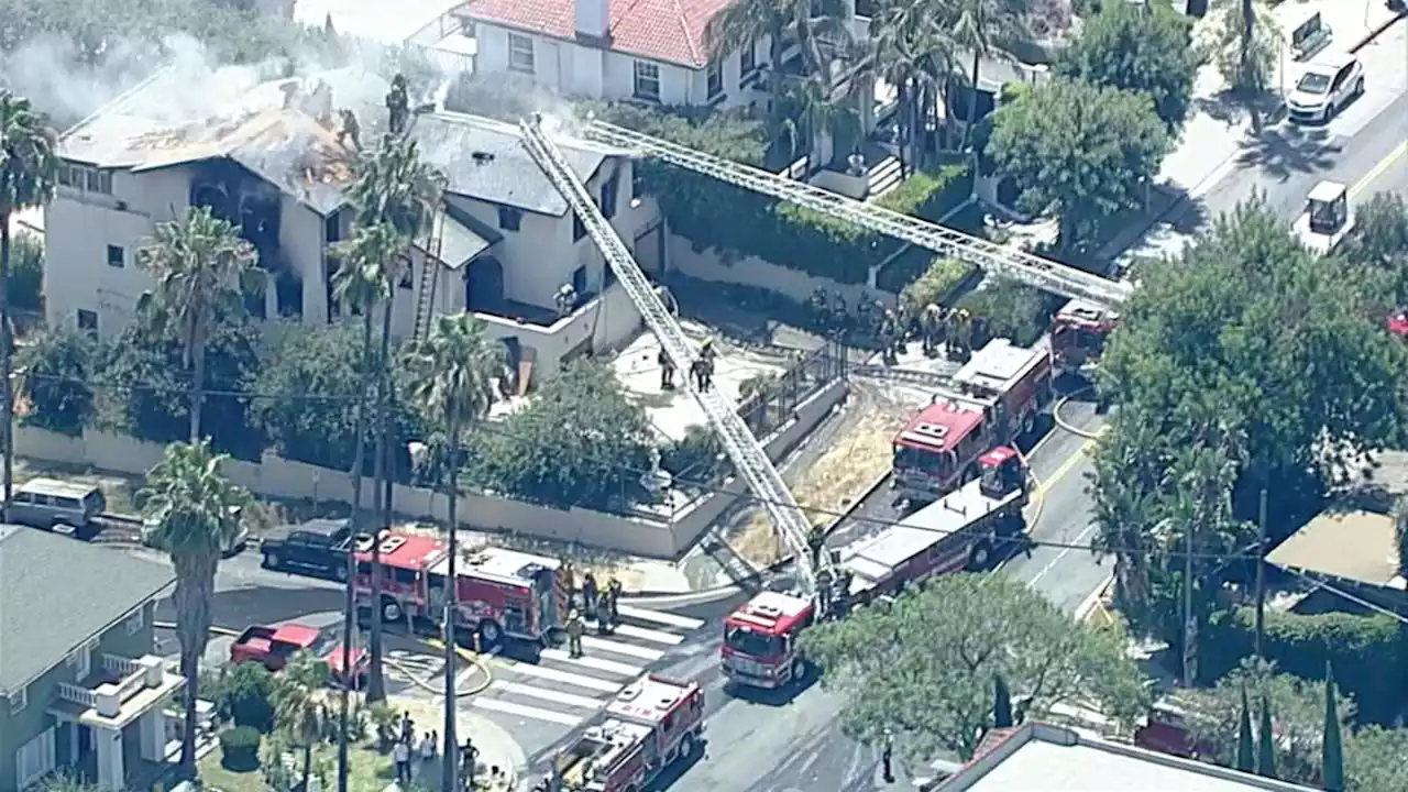 Building damaged by 2021 LAPD fireworks explosion catches fire due to squatters, advocates say