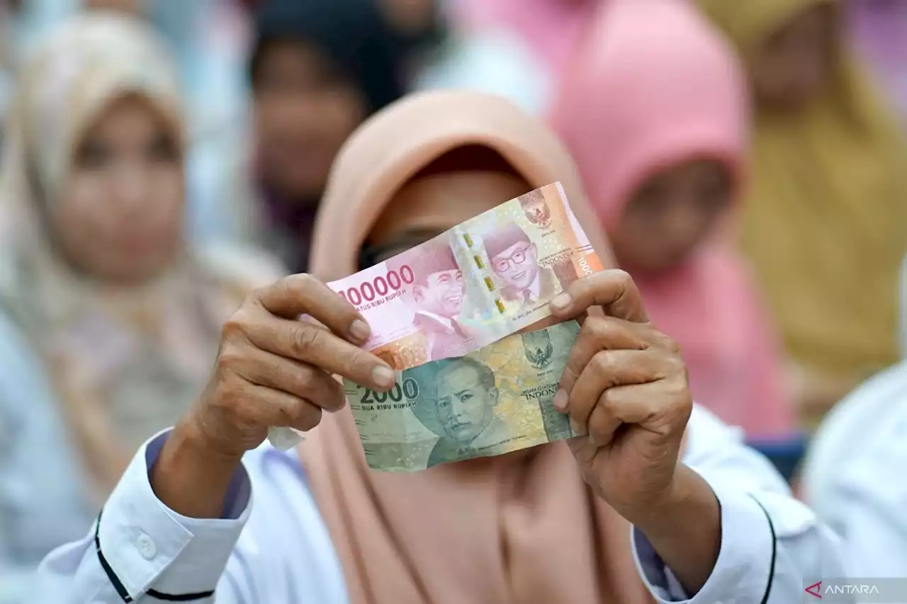 Rupiah pada Rabu pagi melemah jadi Rp15.033 per dolar AS