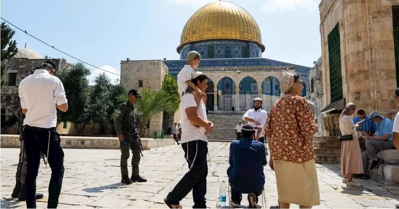 مستوطنون يقتحمون الأقصى.. وتحذير من انتهاكات أكبر بذكرى 'خراب الهيكل' (شاهد) - عربي21