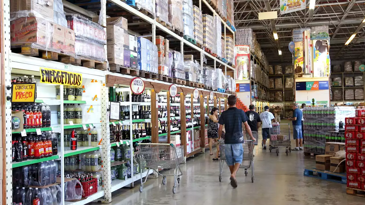 Seine-Saint-Denis: l'arrivée du supermarché hard-discount Atacadao dénoncée à Aulnay-sous-Bois