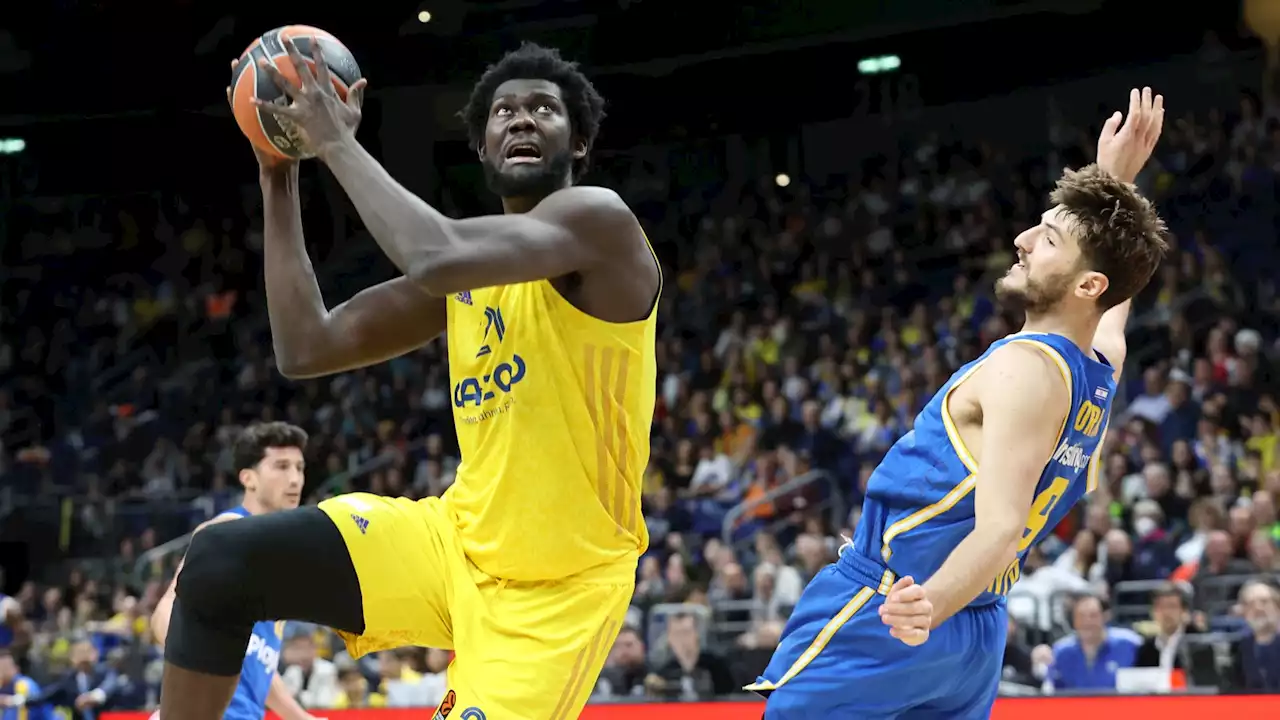 Alba Berlin verlängert mit Center Christ Koumadje