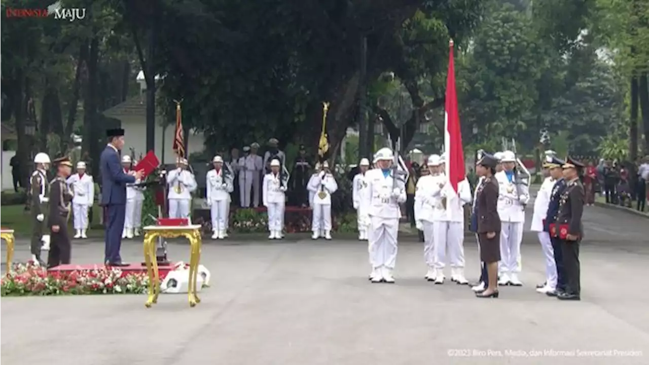 Jokowi Saat Lantik 833 Perwira TNI/Polri: Dunia Berubah Cepat