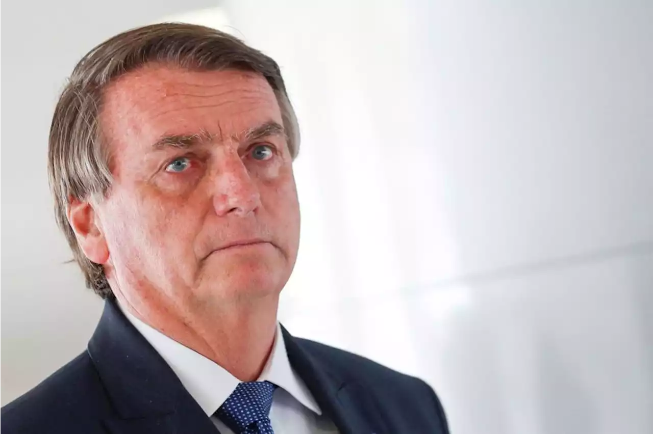 Bolsonaro ataca TSE e diz acreditar em volta à presidência como “missão“