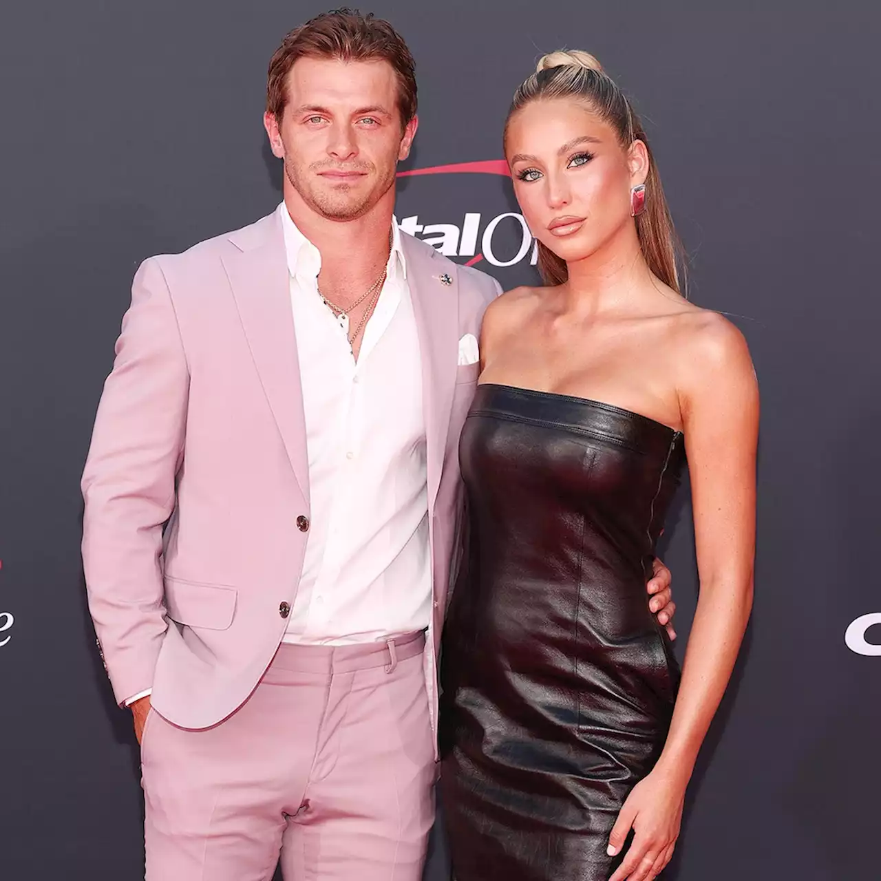 Why TikToker Alix Earle and NFL Player Braxton Berrios Are Not in an 'Exclusive' Relationship - E! Online