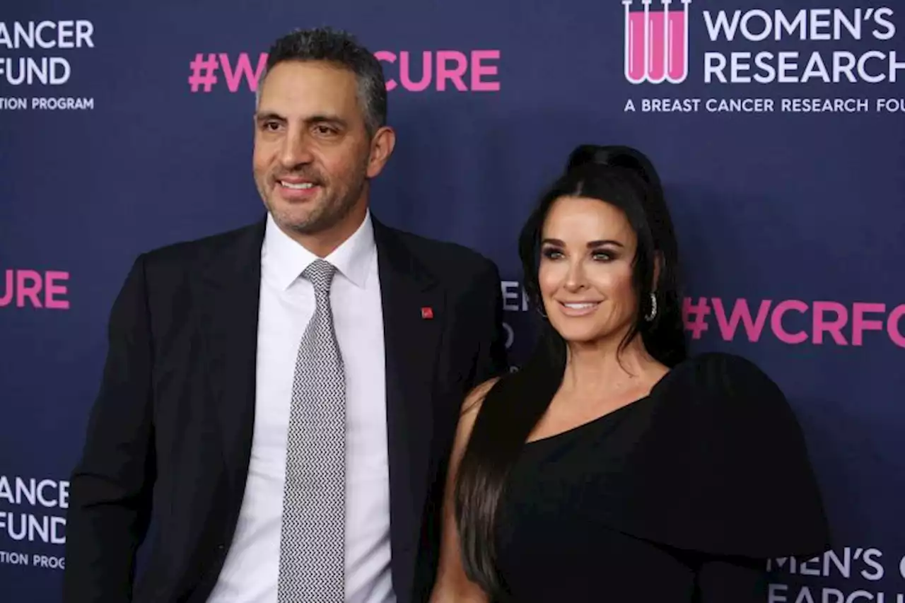 Kyle Richards Sets Record Straight About Why She Wasn’t Wearing Her Wedding Ring Before Mauricio Umanksy Separation Reports