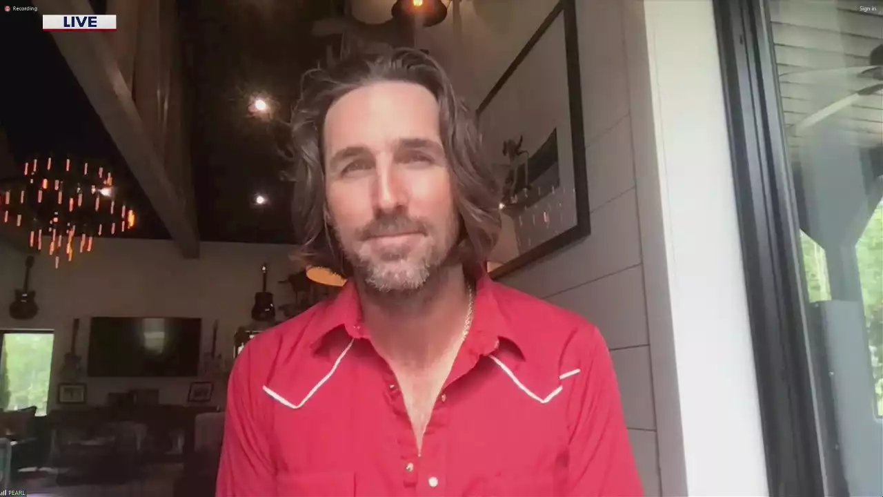 Country music star Jake Owen to hold White Sox postgame concert Friday