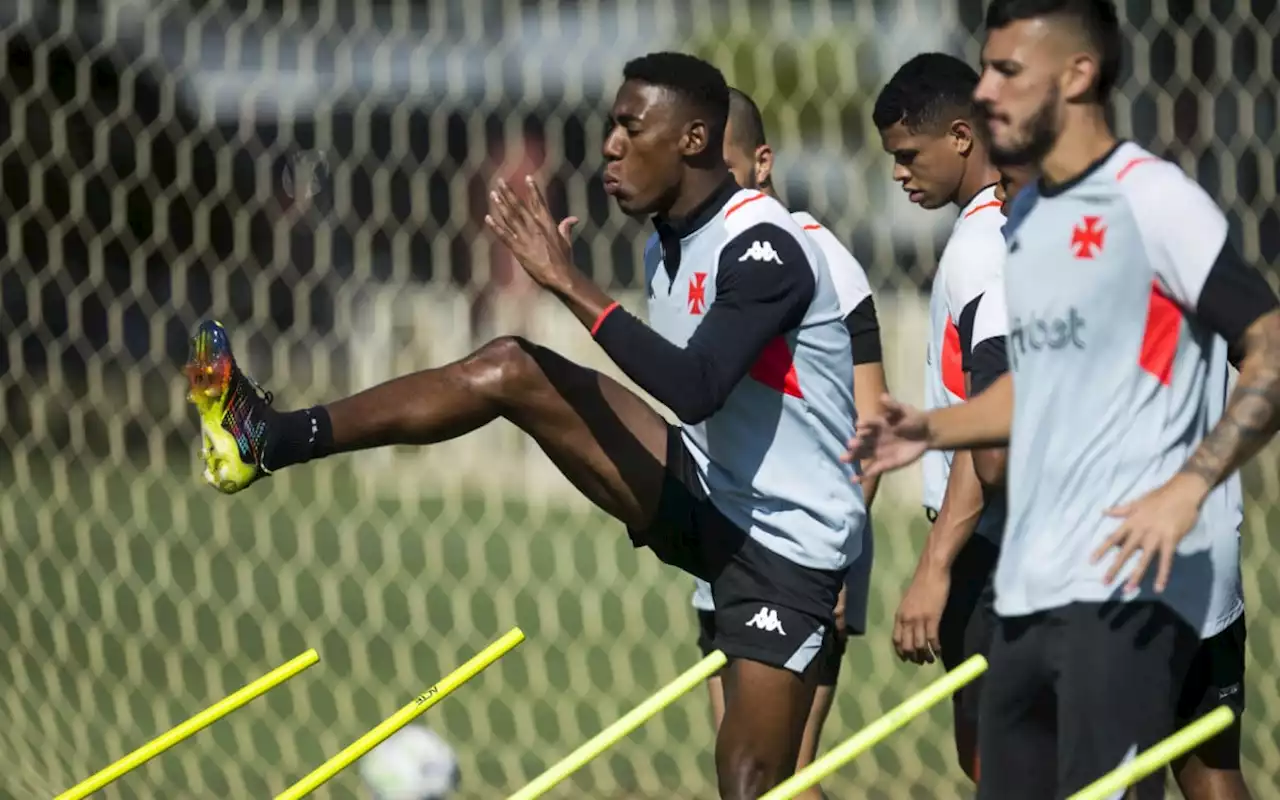 Léo treina normalmente e deve reforçar o Vasco contra o Corinthians | Vasco | O Dia