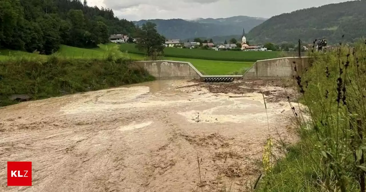 450 Unwettereinsätze - Muren und Hagel: Mehrere Häuser evakuiert, Straßen gesperrt