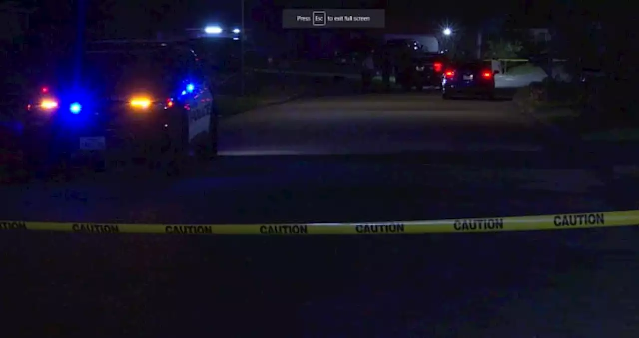 Man killed in shooting while walking in neighborhood with girlfriend in SW Houston