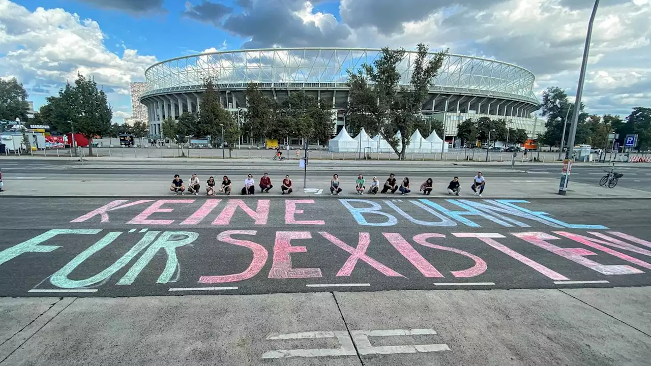 Demo gegen Rammstein-Konzert: Die ersten Bilder