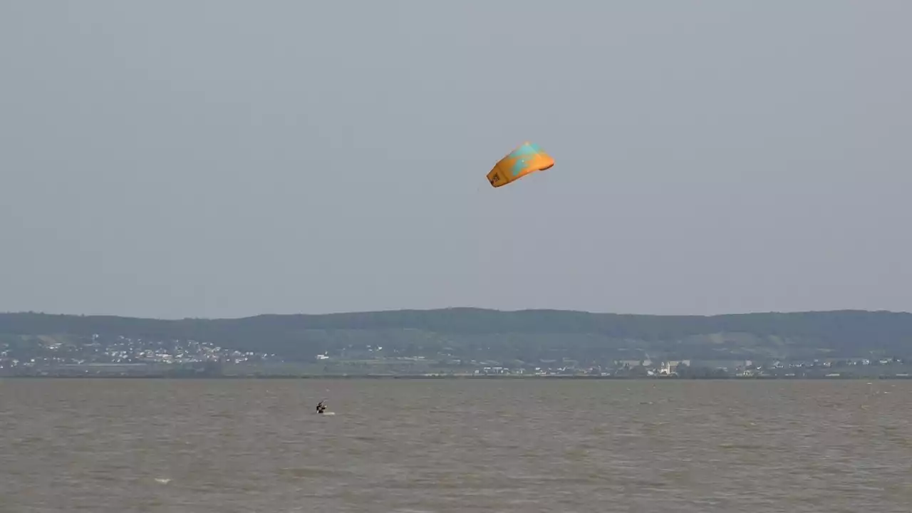 Kitesurferin am Neusiedler See schwer verletzt