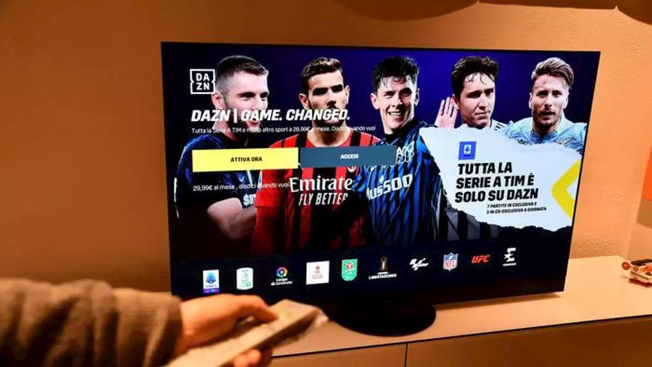 Aumenti record di Dazn, rivolta tra gli abbonati