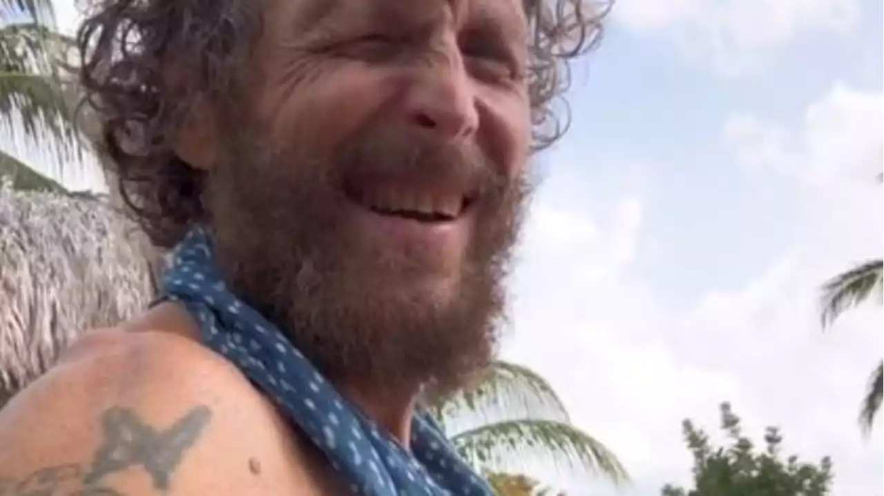 Jovanotti in sedia a rotelle: 'Non posso tornare'